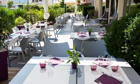 فندق Design Grenoble Parc Des Expositions 3*