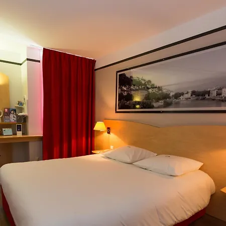 Design Grenoble Parc Des Expositions فندق 3*
